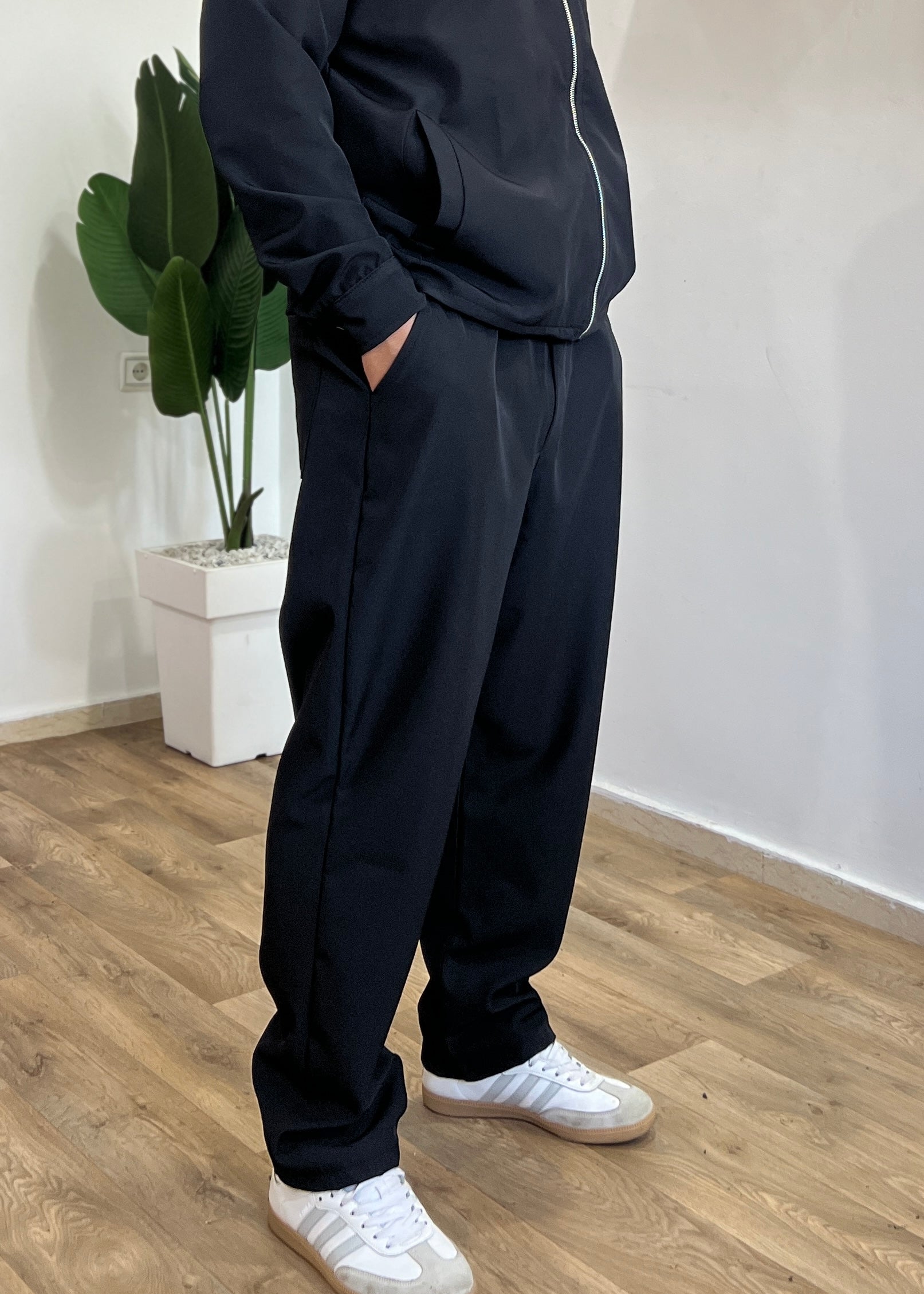 Velaro Essential Ensemble