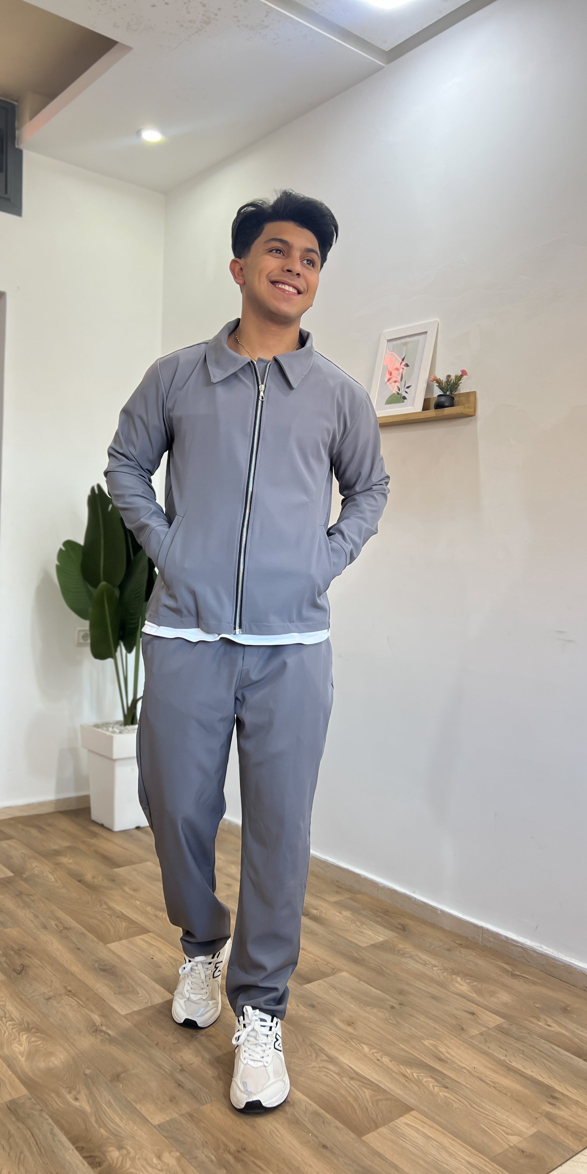 Velaro Essential Ensemble